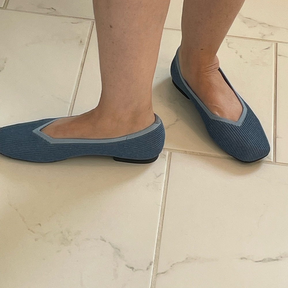 Womens Blue Ribbed Ballet Flats
